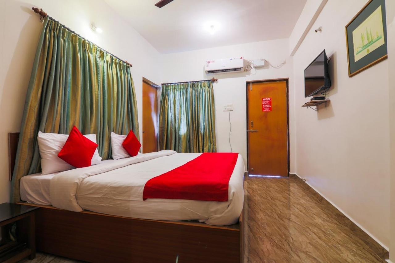 Fullmoon Beach Place Кандолим Екстериор снимка
