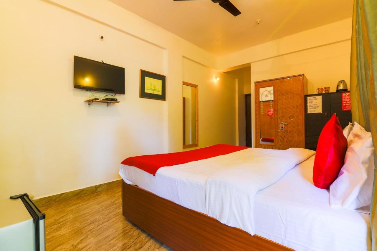 Fullmoon Beach Place Кандолим Екстериор снимка