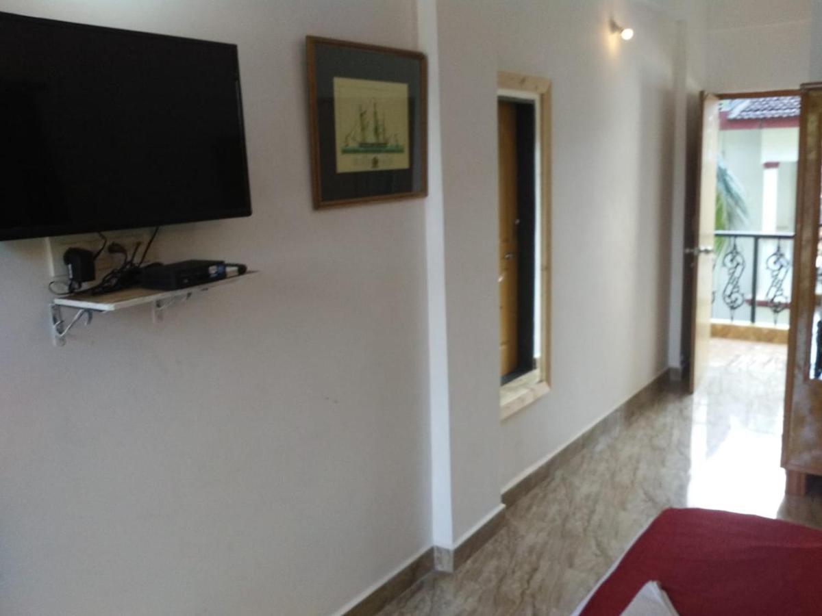 Fullmoon Beach Place Кандолим Екстериор снимка