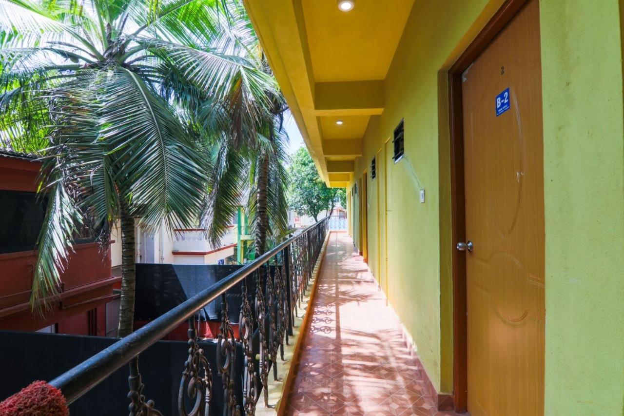 Fullmoon Beach Place Кандолим Екстериор снимка
