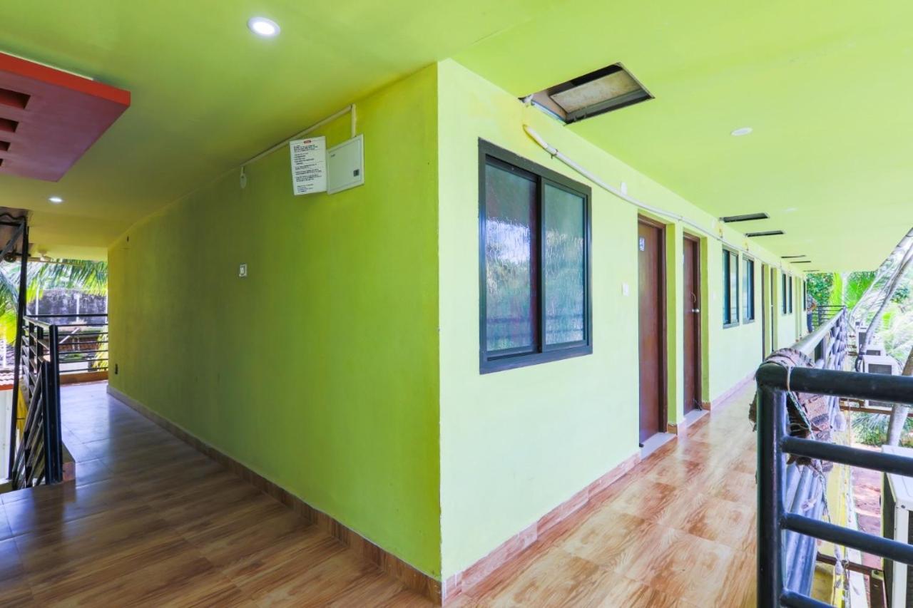Fullmoon Beach Place Кандолим Екстериор снимка