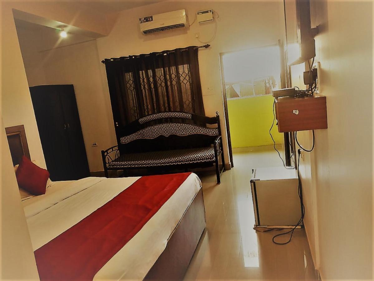 Fullmoon Beach Place Кандолим Екстериор снимка